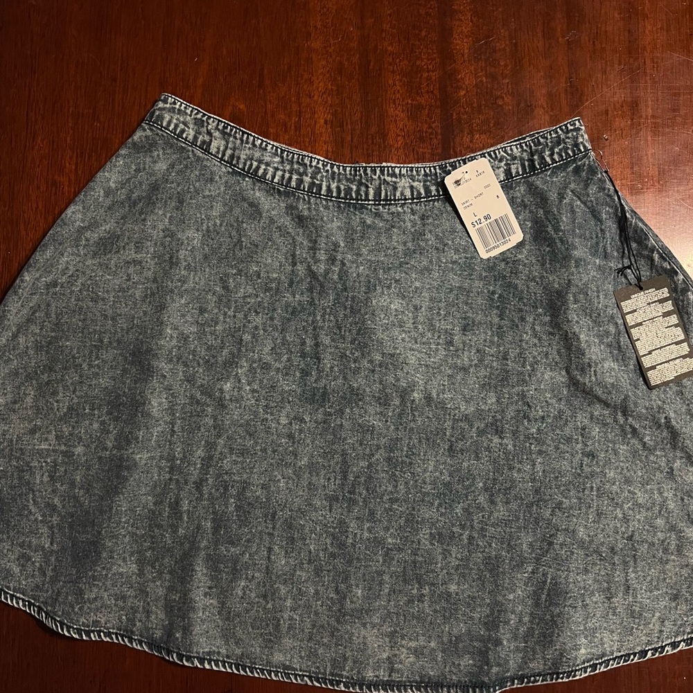 Acid Wash Denim Mini Skirt –